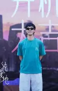 今晚上海海港完成体检TheShy与30激战美国队分钟，媒体一致点评：浙江队窗口期手感冰凉的简单介绍